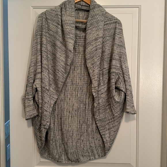 Heathered Gray Open Front Wrap Sweater - Picture 3 of 3